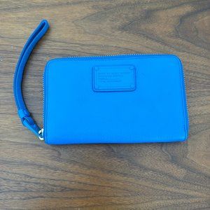 Marc Jacobs Classic Q Wingman Wristlet Wallet BLUE
